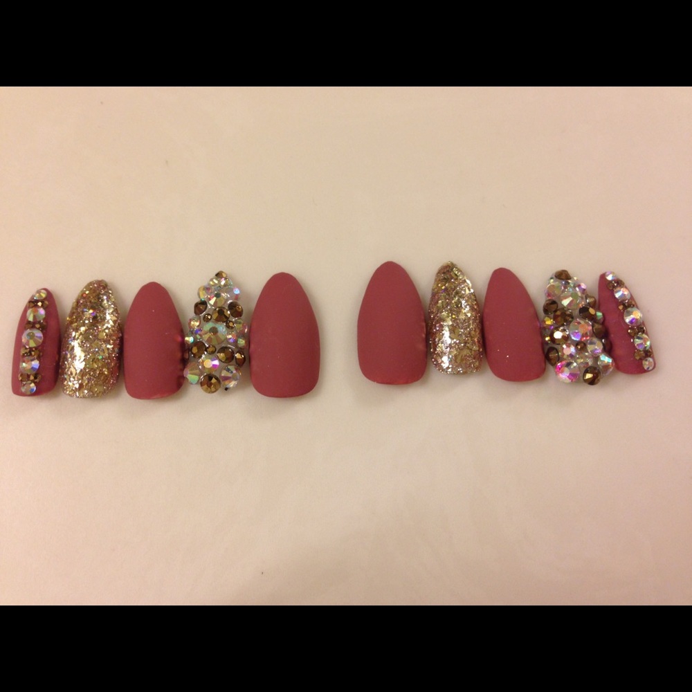 Luxury press on nails